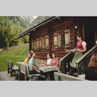Köstlichkeiten auf der Ebenhandlhütte in der Krakau | © Region Murau | Michael Königshofer