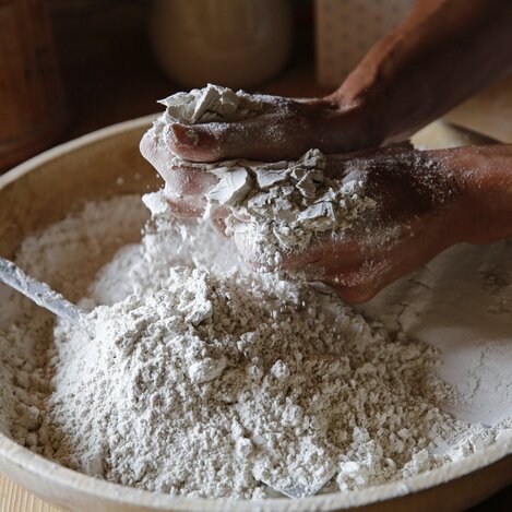 Brotbacken auf der Ritzingerhütte/Viehbergalm | © STG | Herbert Raffalt