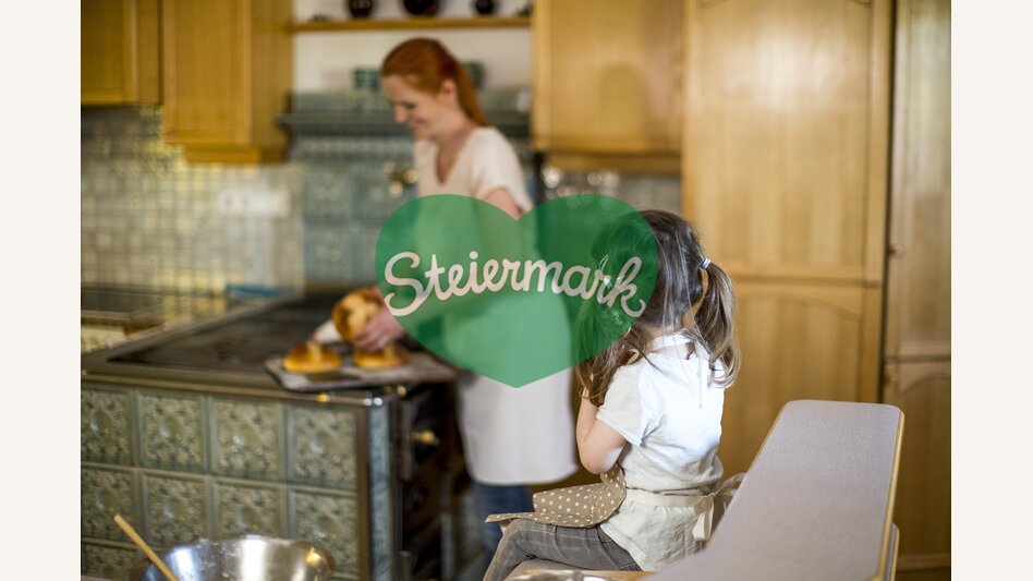 Osterbrot bzw. Pinzen backen am Zehenthof in Semriach | © STG | Tom Lamm