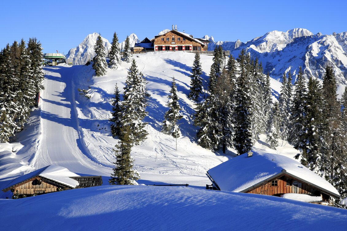 Hochwurzenhütte auf dem Gipfel der Hochwurzen | © STG | photo-austria.at