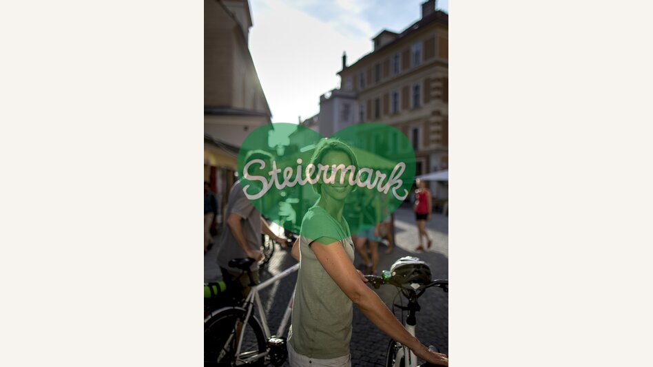 Radfahren am Murradweg, in Graz, Franziskanerplatz | © STG | Tom Lamm