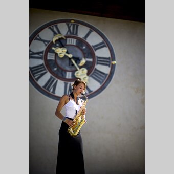 Uhrturm mit Musikerin, Graz, Schlossberg | © STG | Tom Lamm