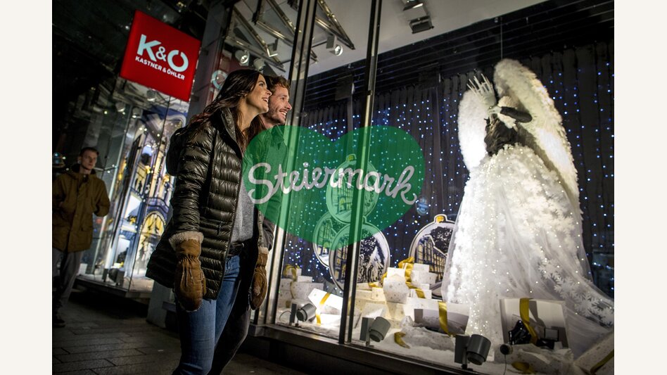 Weihnachtseinkäufe im Traditionskaufhaus Kastner & Öhler in der Grazer Altstadt  | © STG | Tom Lamm