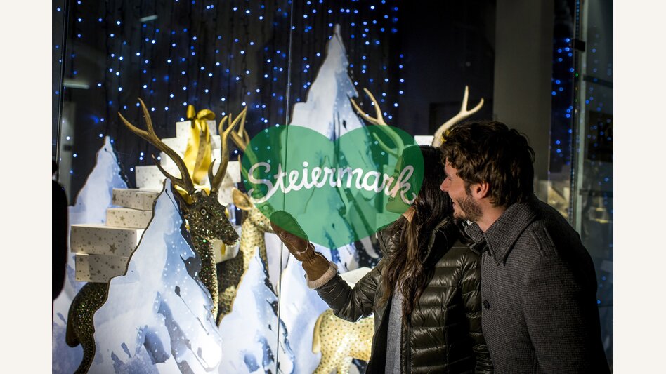 Weihnachtseinkäufe im Traditionskaufhaus Kastner & Öhler in der Grazer Altstadt  | © STG | Tom Lamm