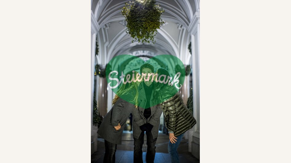 Grazer Advent, Rathaus mit Mistelzweig | © STG | Tom Lamm