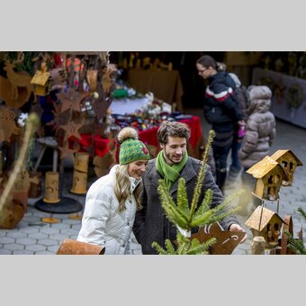 Adventmarkt am Hüblerhof in Semriach, Region Graz | © STG | Tom Lamm