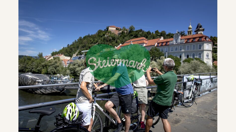 Radurlauber beim Zwischenstopp in Graz | © STG | Tom Lamm