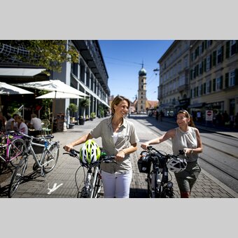 Radfahrer in Graz am Südtirolerplatz | © STG | Tom Lamm