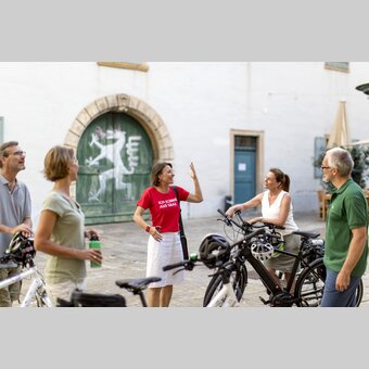 Rad-Stadtführung mit GrazGuide Claudia Kastner im Landhaus | © STG | Tom Lamm