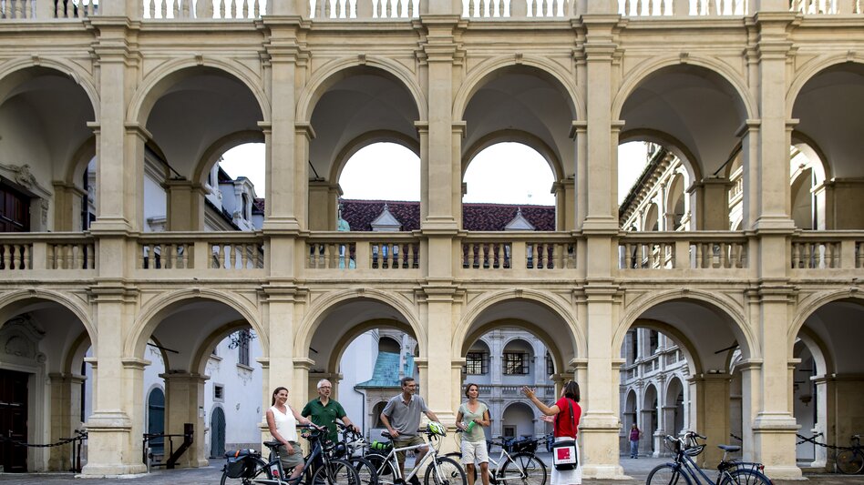 Guided cycling tour in Graz | © Steiermark Tourismus | Tom Lamm