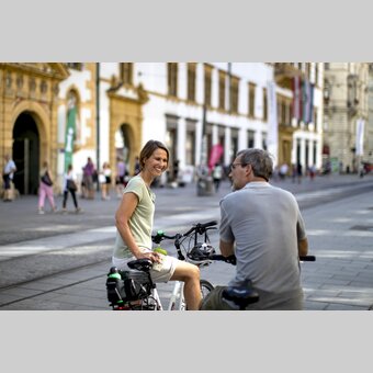 Radfahrer in der Herrengasse in Graz | © STG | Tom Lamm