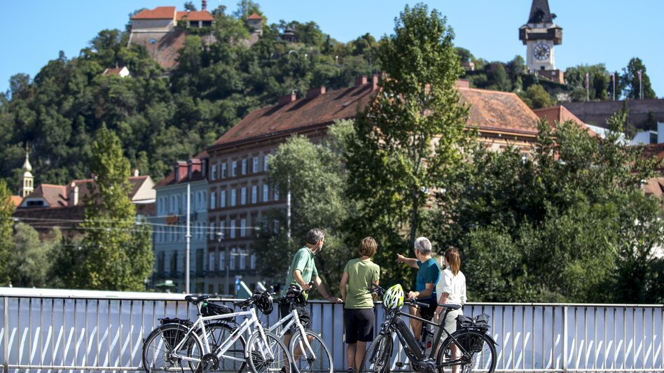 Cyclists in Graz | © Steiermark Tourismus | Tom Lamm