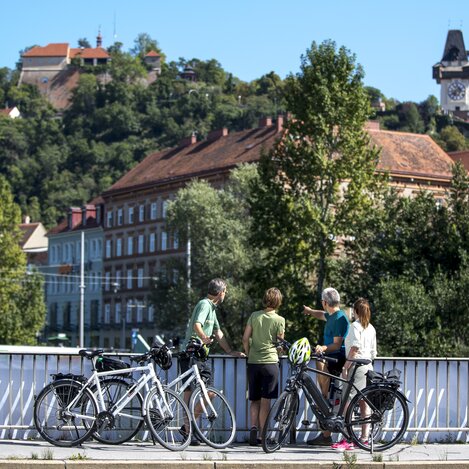 Cyclists in Graz | © Steiermark Tourismus | Tom Lamm