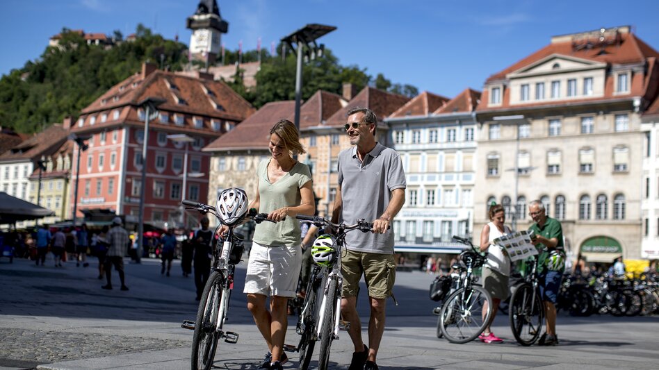 Cyclists in Graz | © Steiermark Tourismus | Tom Lamm