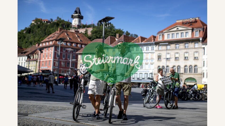 Radfahrer am Hauptplatz in Graz | © STG | Tom Lamm
