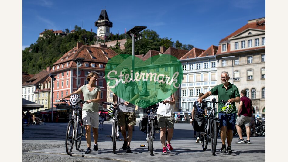 Radfahrer am Hauptplatz in Graz | © STG | Tom Lamm