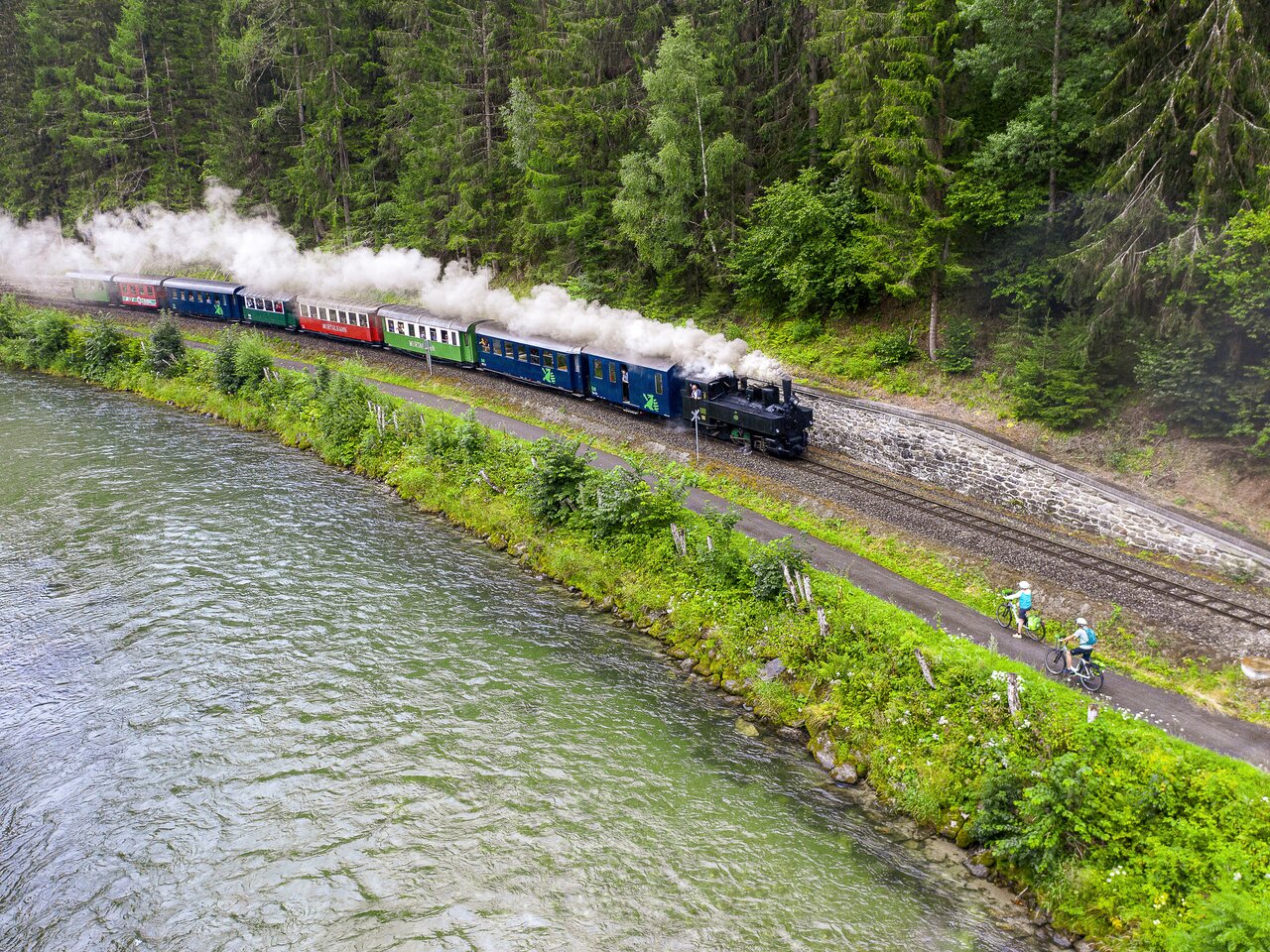 Murtalbahn meets Mur cycle path | © Steiermark Tourismus | pixelmaker.at