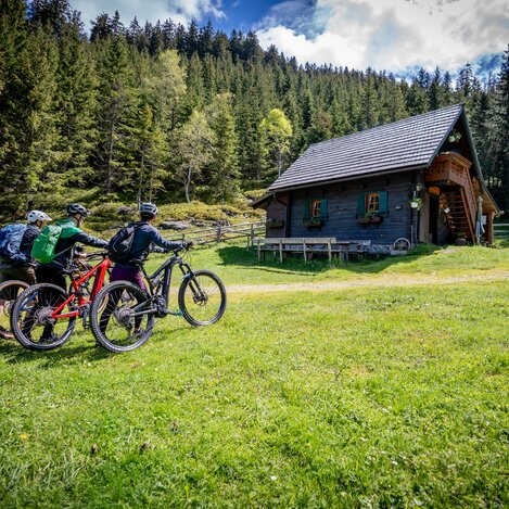 Steinbachalm Hütte im Wind & Bike Park Pretul | © STG | Jesse Streibl