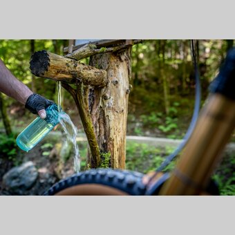 Stärkung beim Biken | © STG | Jesse Streibl