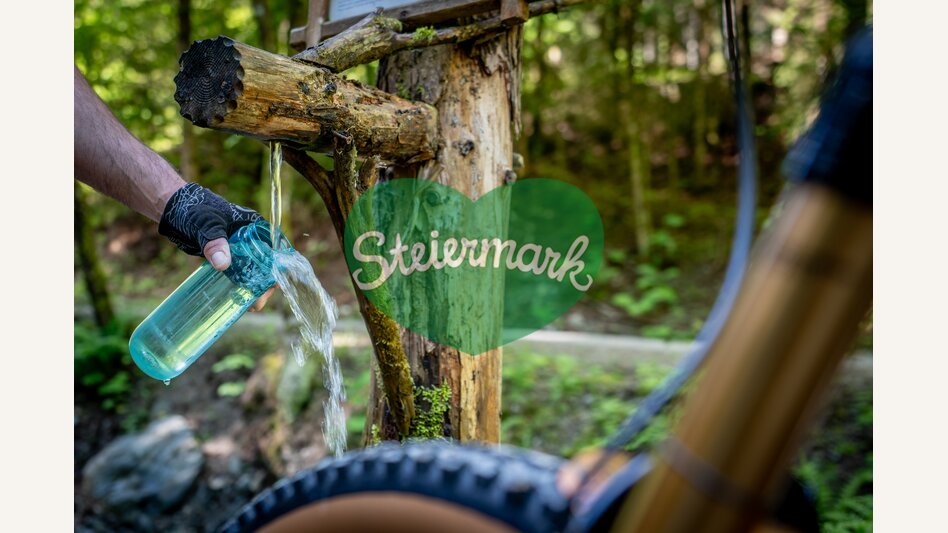 Stärkung beim Biken | © STG | Jesse Streibl