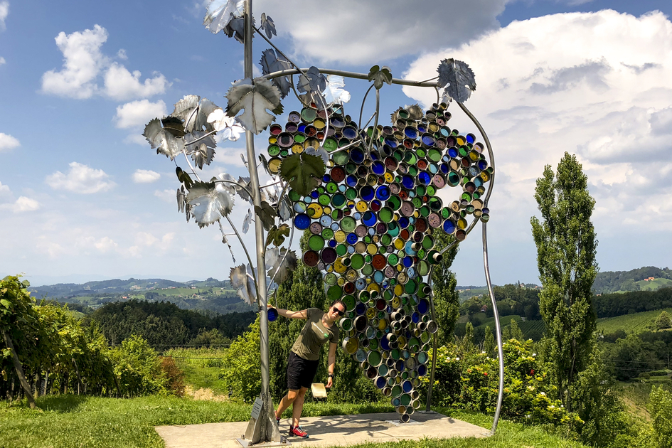 Eory-Kogel near Leutschach with the largest grape in the world | © Steiermark Tourismus | Martina Traisch