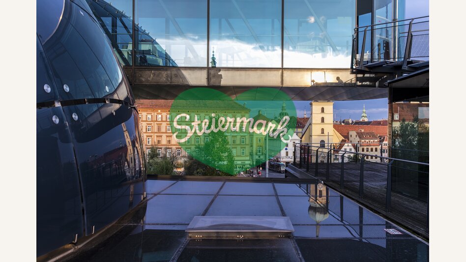 Kunsthaus mit Blick auf Franziskanerkirche | © STG | Harry Schiffer