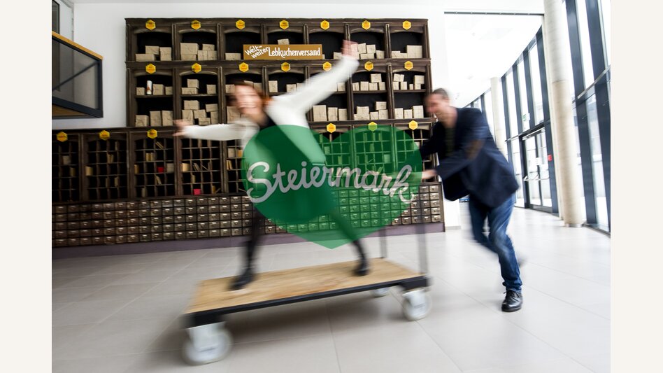 Einfach bestellen - und schon kommt der Lebkuchen angeflogen :-) erLEBZELTEREI Pirker | © STG | Tom Lamm