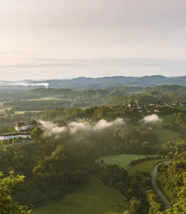 View of Seggau Castle and Frauenberg pilgrimage church | © Steiermark Tourismus | Wolfgang Jauk