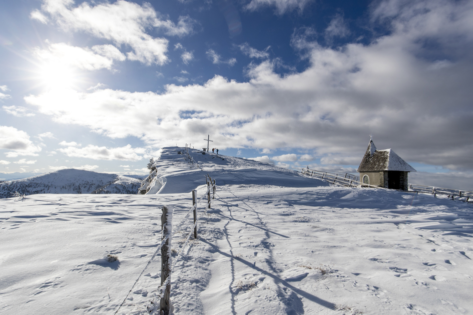 Skitour to the Frauenalpe with Apollonia-chapel | © Steiermark Tourismus | Tom Lamm