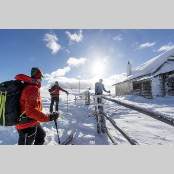 Skitour auf die Frauenalpe zur Bernhard-Fest-Hütte | © STG | Tom Lamm