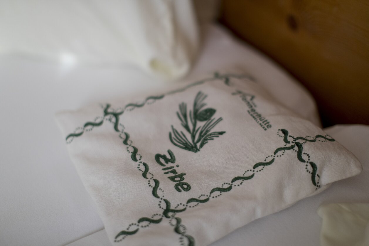 Gute Nacht! Die Zirbe sorgt für einen erholsamen Schlaf. | © STG | Tom Lamm