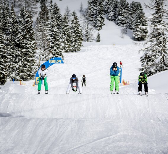 Skifahrer-Jugend auf der Fun Slope am Hauser Kaibling | © STG | Tom Lamm