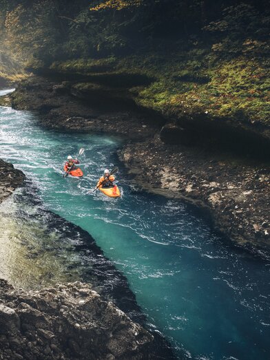 kayaking at Konglomerat gorge Plafau; Nationalpark Gesäuse | © Nationalpark Gesäuse | Stefan Leitner | Picture can only be used in connection with the nationalpark Gesäuse.