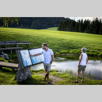 Bei der Zeutschacher Ursprungsquelle | © STG | Tom Lamm
