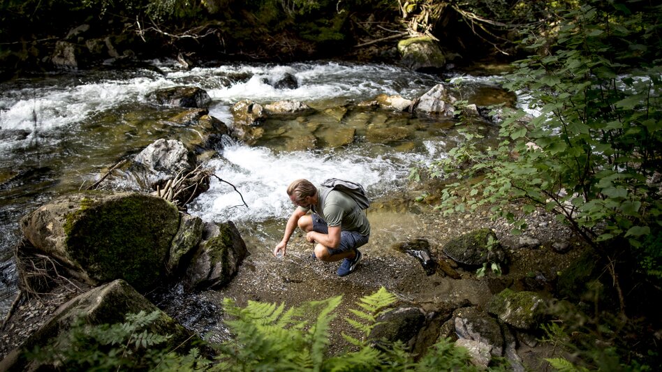 Cooling down by the water | © Steiermark Tourismus | Tom Lamm