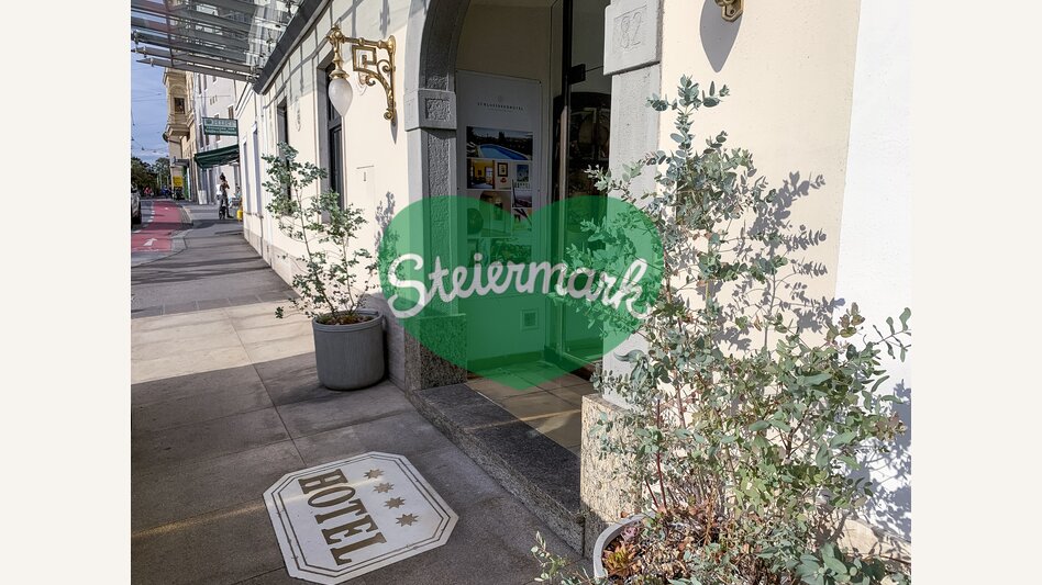 Hoteleingang Schlossberghotel Graz | © STG | Sarah Valda