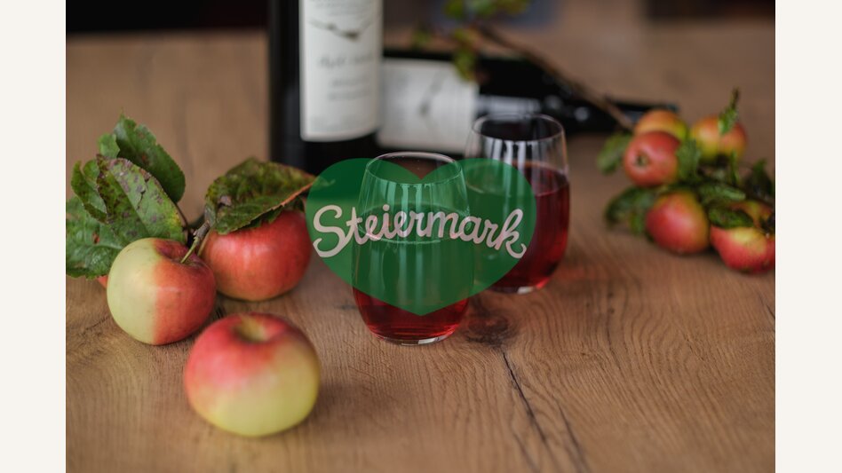 Apfel-Weichselsaft Weissenbacher | © STG | Elena Egger