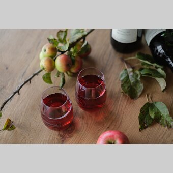 Apfel-Weichselsaft Weissenbacher | © STG | Elena Egger