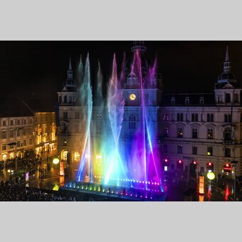 Silvester in Graz, Wasser- und Lasershow am Hauptplatz | © Graz Tourismus | Harry Schiffer