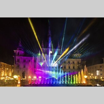 Silvester in Graz, Wasser- und Lasershow am Hauptplatz | © STG | Harry Schiffer