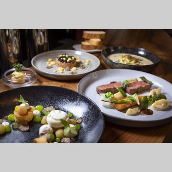 Trüffelspeisen beim Grazer Trüffelfestival | © Graz Tourismus | Werner Krug