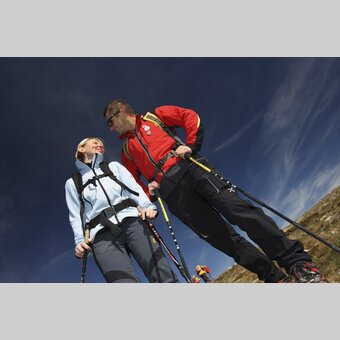 Wandern macht glücklich ;) | © STG | Harry Schiffer