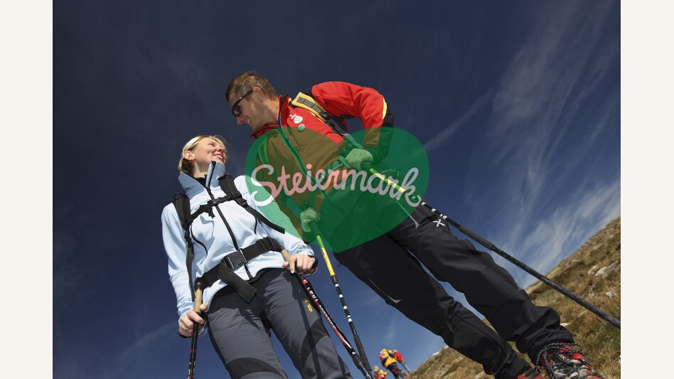 Wandern macht glücklich ;) | © STG | Harry Schiffer