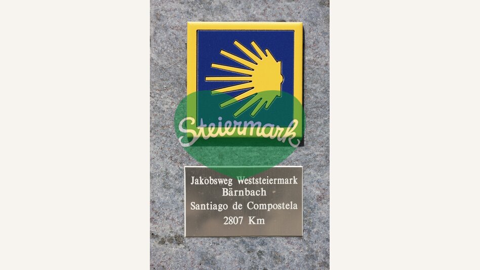 Start bei der St. Barbarakirche Hundertwasser in Bärnbach | © STG | Harry Schiffer | ETZ-Pilgrimage Europe SI-AT