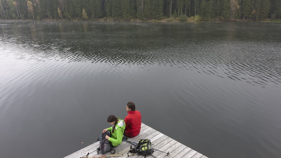 Rest at the Packer reservoir | © Steiermark Tourismus | Harry Schiffer | ETZ-Pilgrimage Europe SI-AT