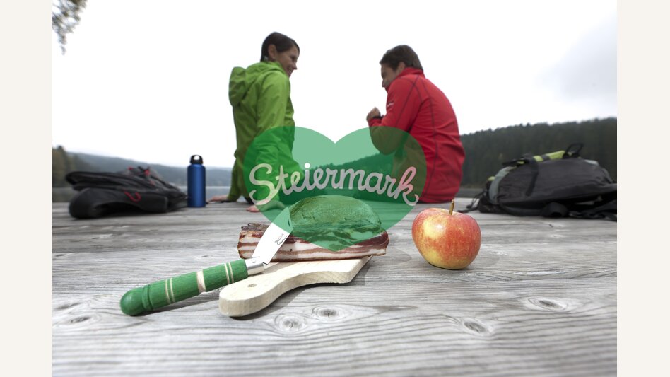 Jausenzeit am Packer Stausee | © STG | Harry Schiffer | ETZ-Pilgrimage Europe SI-AT