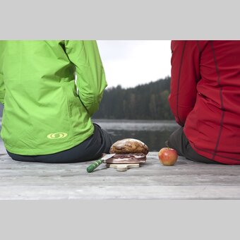 Jausenzeit am Packer Stausee | © STG | Harry Schiffer | ETZ-Pilgrimage Europe SI-AT