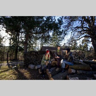 Spätherbstliche Wanderpause in Semriach | © STG | Tom Lamm