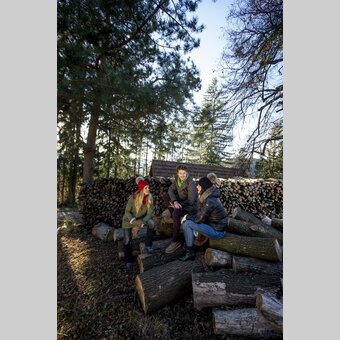 Spätherbstliche Wanderpause in Semriach | © STG | Tom Lamm