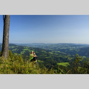 Hoher Zetz mit Blick in die Oststeiermark | © STG | pixelmaker.at